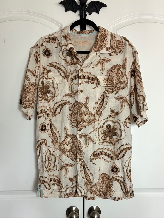 Tommy Bahama Other - Tommy Bahama Cream & Brown Floral button up Shirt size L